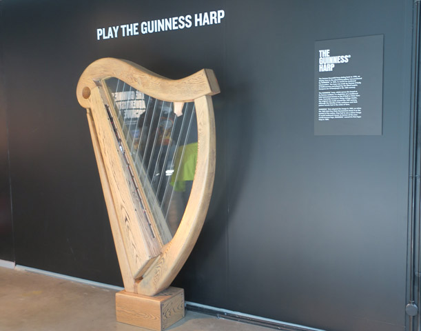 Лира Гинесса