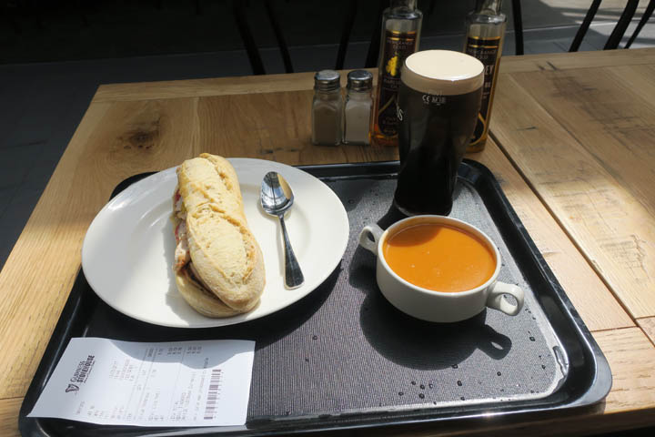 Обед в заводствой столовой Гинесса