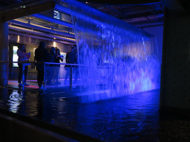 Водопад в музее пива Гинесс