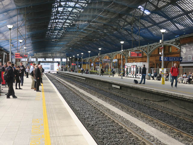 Перрон Pearse Station