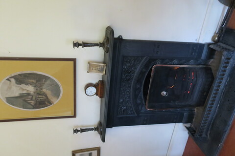 Горящий камин