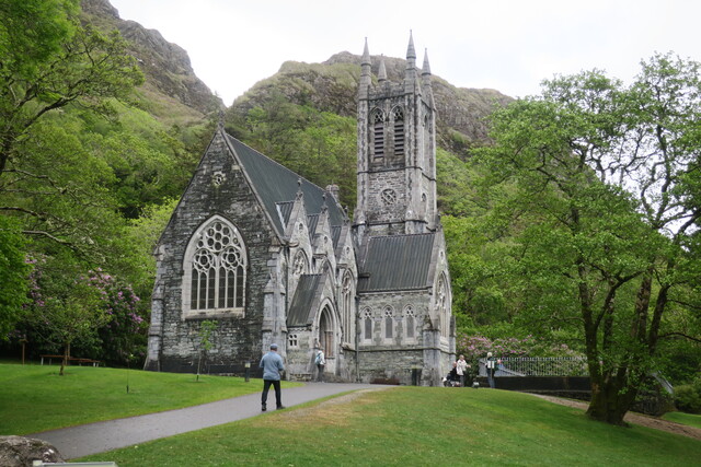 Старая готическая церковь