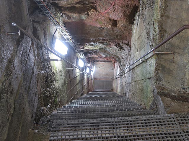 Лестница в бункер