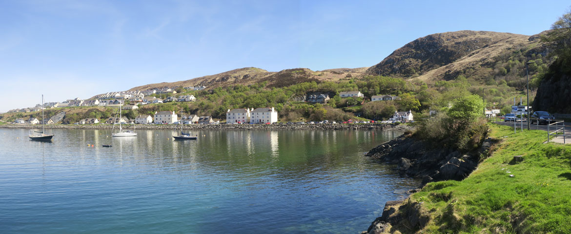 Домики на берегу лоха