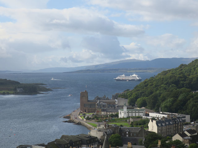 Виды с башни Маккейга