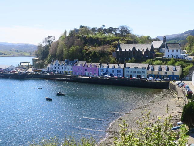 Знаменитые цветные дома в Портри